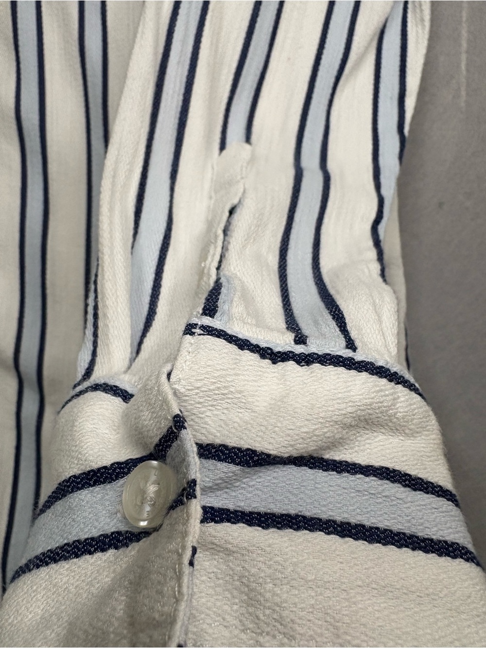 Liz Claiborne Striped Long-Sleeve Button down Shirt White/sky blue/Navy sz M - Picture 4 of 7